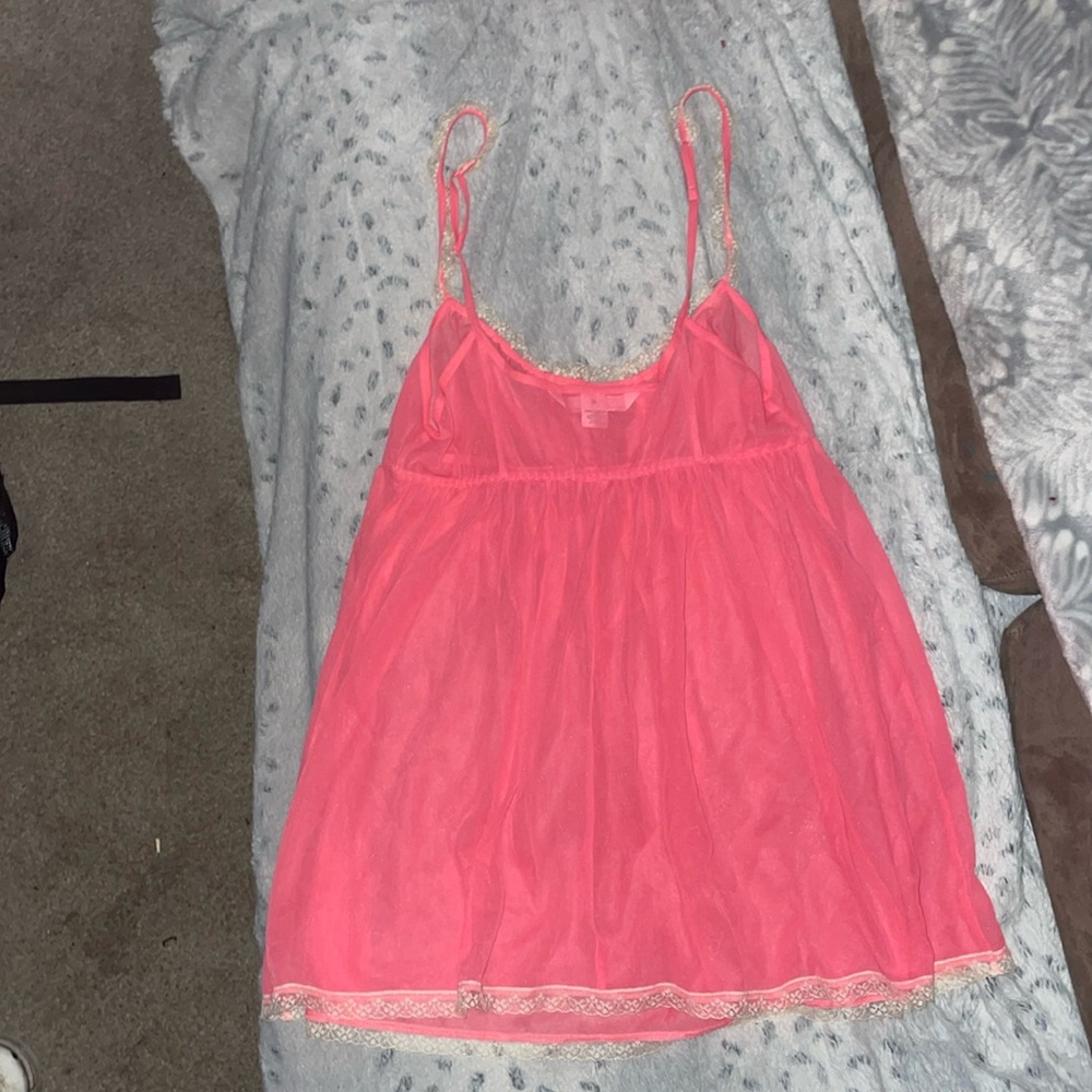 Victoria Secret - Picture 2 of 3
